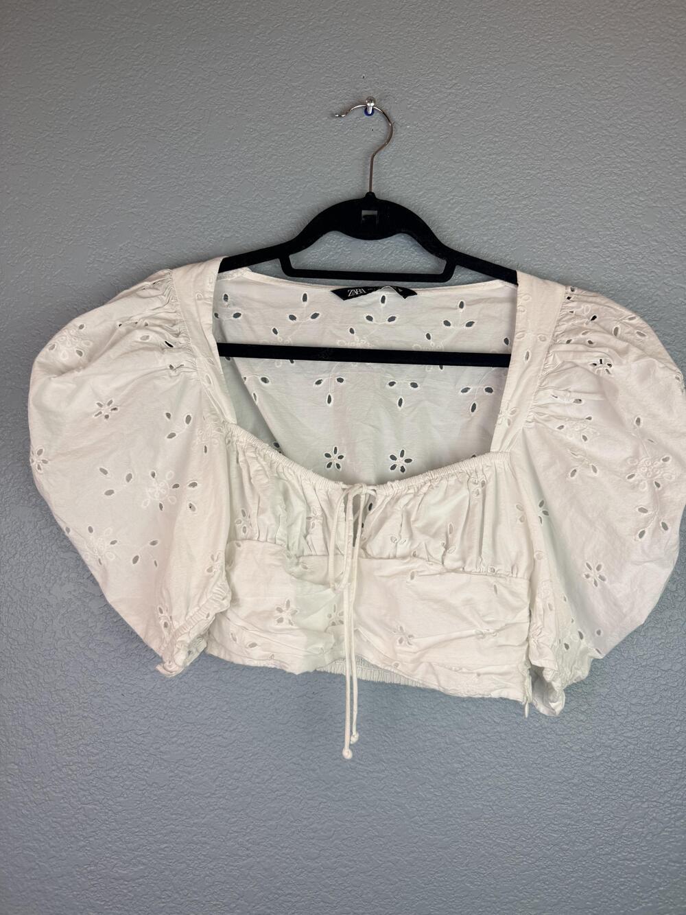 Zara Blouse Womens Small White Eyelet Embroidered Puff Sleeve Crop Top Boho